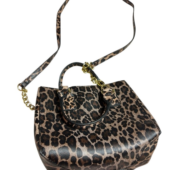 Steve Madden animal print & Pink  Crossbody Bag with Chain Detailing - Picture 3 of 4